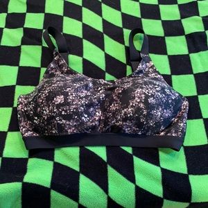 Women’s sports bra